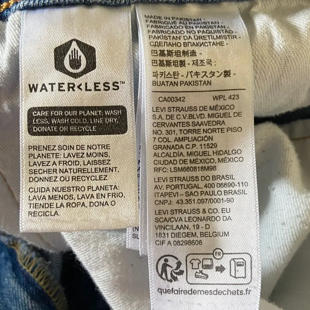 Levi's 505 Classic Straight Jeans in Light Blue Size W40 L30